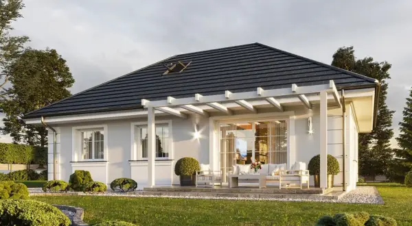 Nowoczesny dom 70m2 wnetrze z tarasem i meblami ogrodowymi.